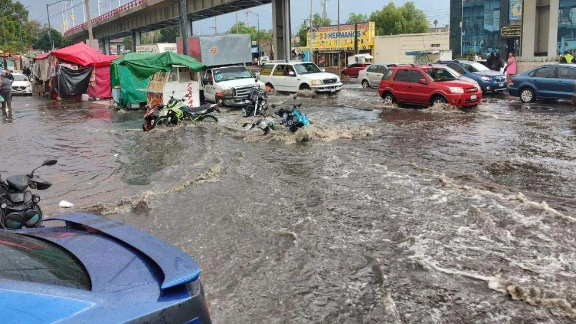 Lluvia en Calzada Ermita Iztapalapa